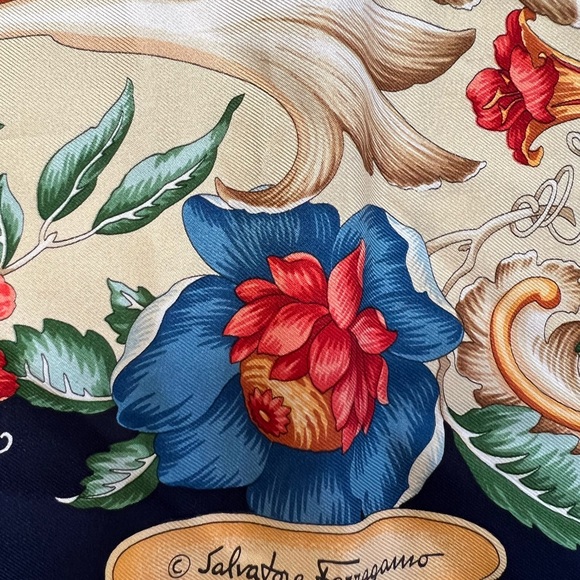 Salvatore Ferragamo Silk Scarf - excellent used condition - Picture 2 of 5